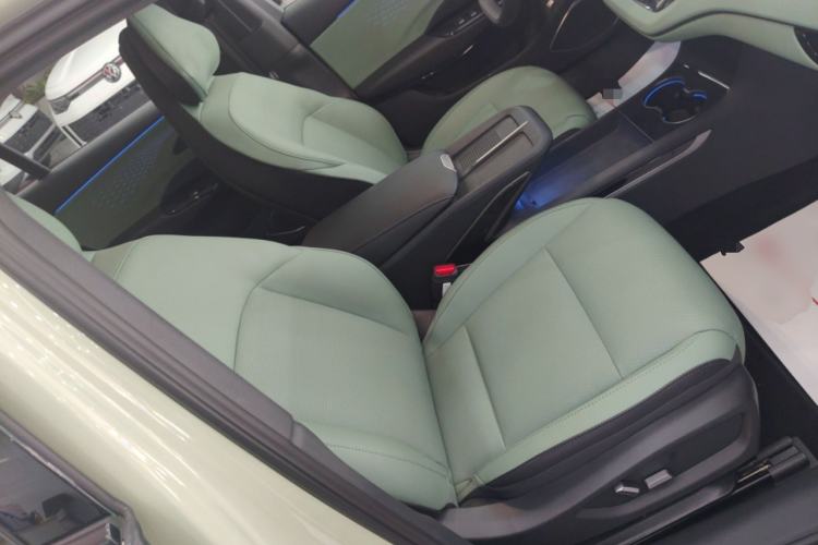 Used Hongqi EH7 2025 690 Smart Selection Edition Right Front Seat