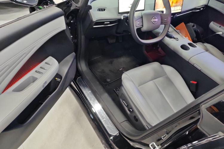 Used Nissan N7 2025 510 Pro Driver Seat