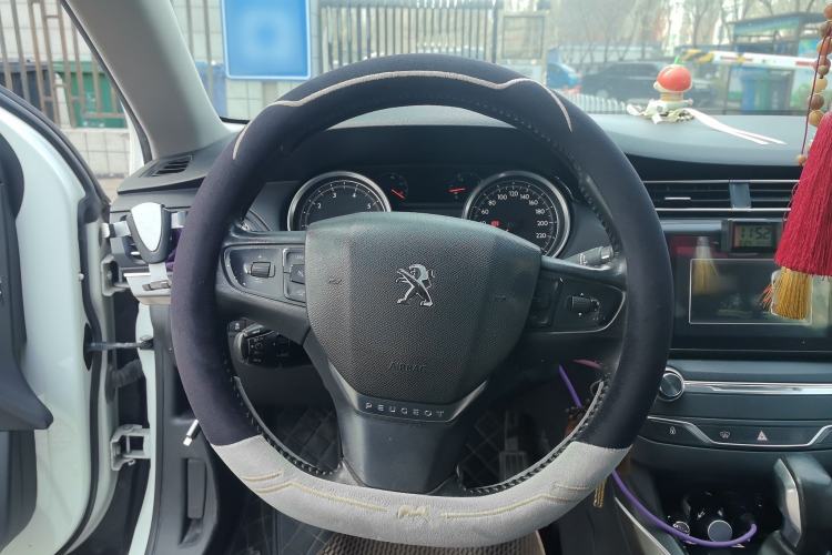 Used Peugeot 408 2015 1.2T Automatic Luxury Edition Steering Wheel