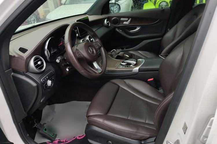 Used Mercedes-Benz GLC 2018 Refreshed GLC 300 4MATIC Dynamic Edition
