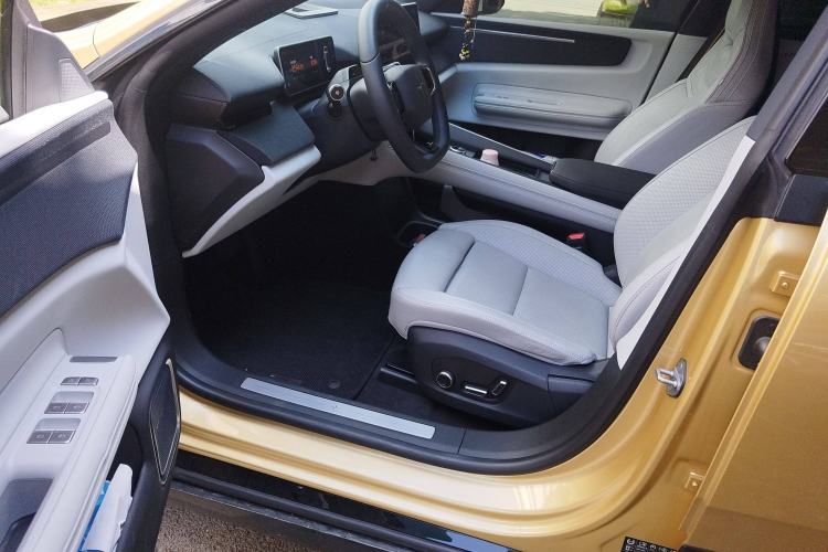 Used Polestar 4 2024 Single-Motor Standard Range PLUS Dual-Star Connectivity Edition