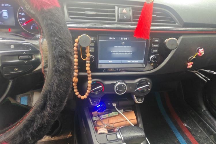 Used Kia KX Cross 2017 1.4L AT GLS