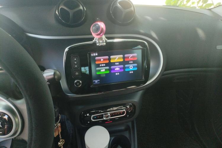 Used smart forfour 2016 0.9T 66 kW Pioneer Edition