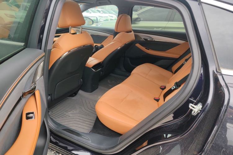 Used VOYAH PASSION 2024 PHEV Four-Wheel Drive Ultra-Long Range Flagship Model Left Rear Seat