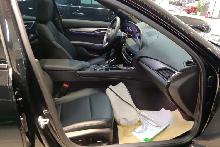 Used Cadillac CT5 2025 28T Track Performance Edition Right Front Seat