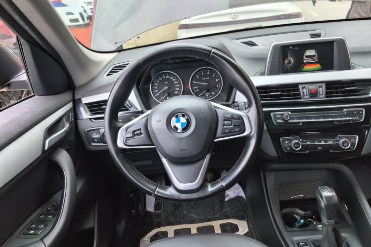 Used BMW X1 2016 sDrive18Li Fashion Model Steering Wheel