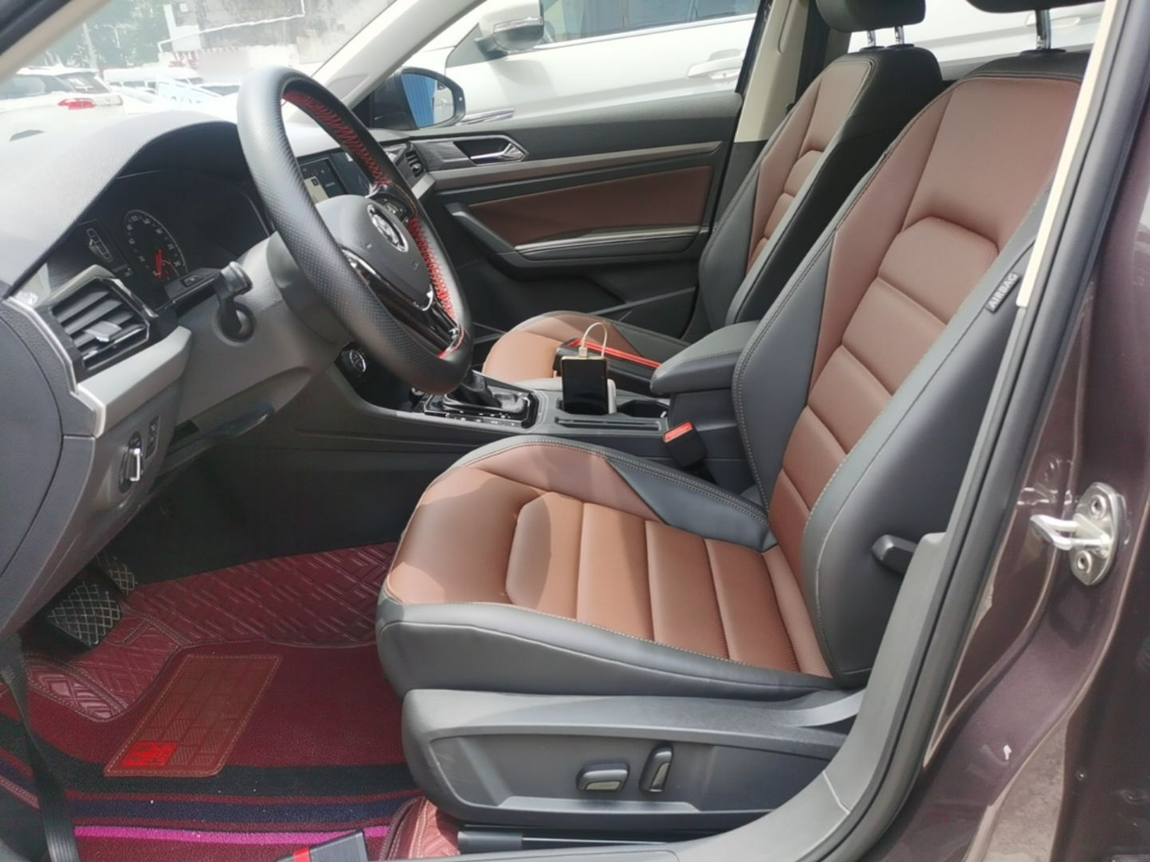 Interior delantero