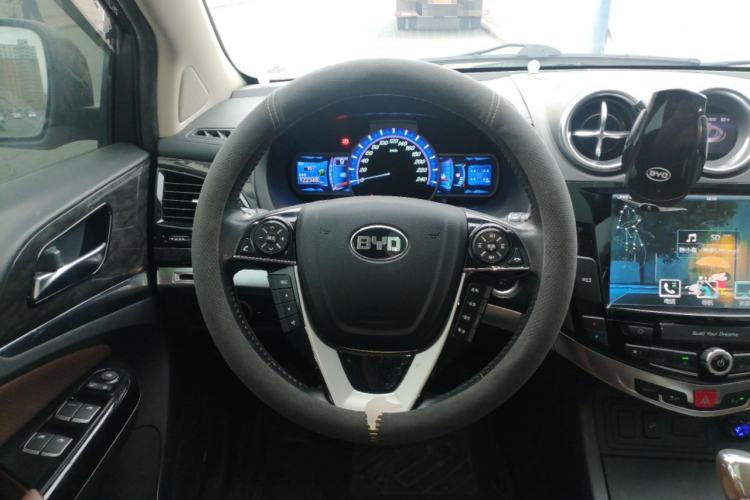 Used BYD S7 2016 2.0T Automatic Prestige Plus Steering Wheel