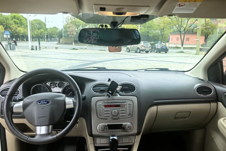 Used Ford Focus 2013 Hatchback Classic 1.8L Automatic Fashion Edition