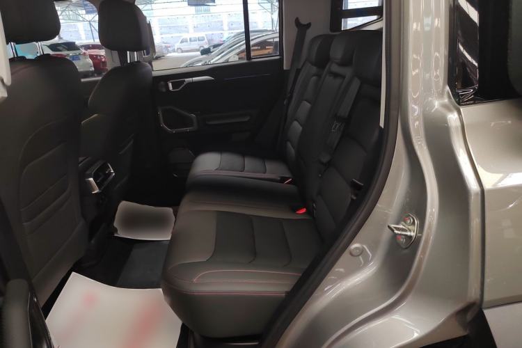 Used JETOUR Traveler 2023 2.0T Four-Wheel Drive Conqueror Left Rear Seat