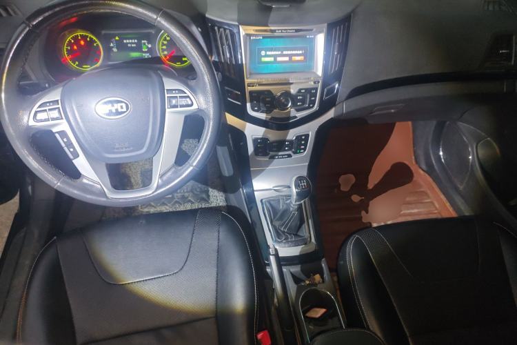 Used BYD Surui 2012 1.5L Manual Luxury Version