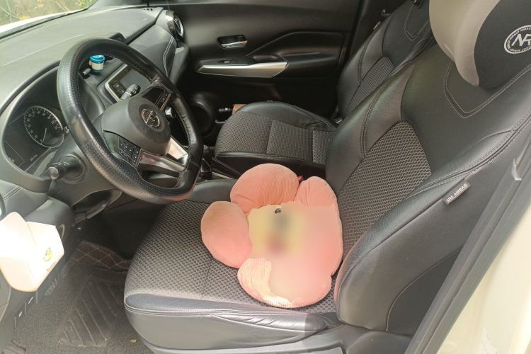 Used Nissan Kicks 2017 1.5L CVT Smart Drive Edition Left Front Seat