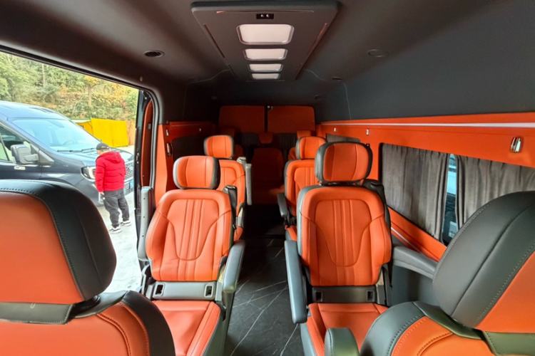 Used JMC Fushun 2023 2.0T Manual Mid-Roof Mid-Height Passenger Version Business-Class 9-Seater (Non-Commercial)