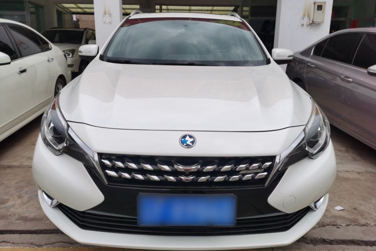 Used Venucia T90 2017 2.0L CVT Leading Edition Front