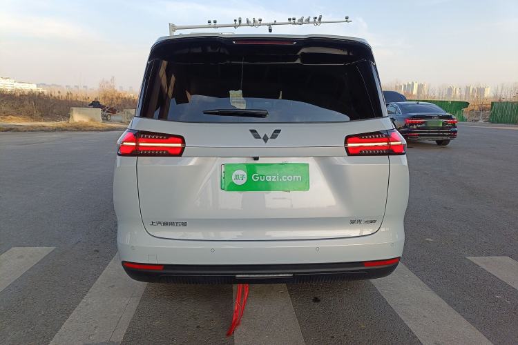 Used Wuling Wuling Starlight 730 2025 Model Plug-in Hybrid 125km Luxury Edition
