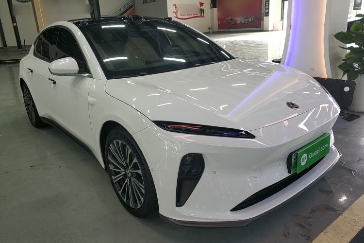 Used Nio ET5 2022 75 kWh Front Right 45 Deg
