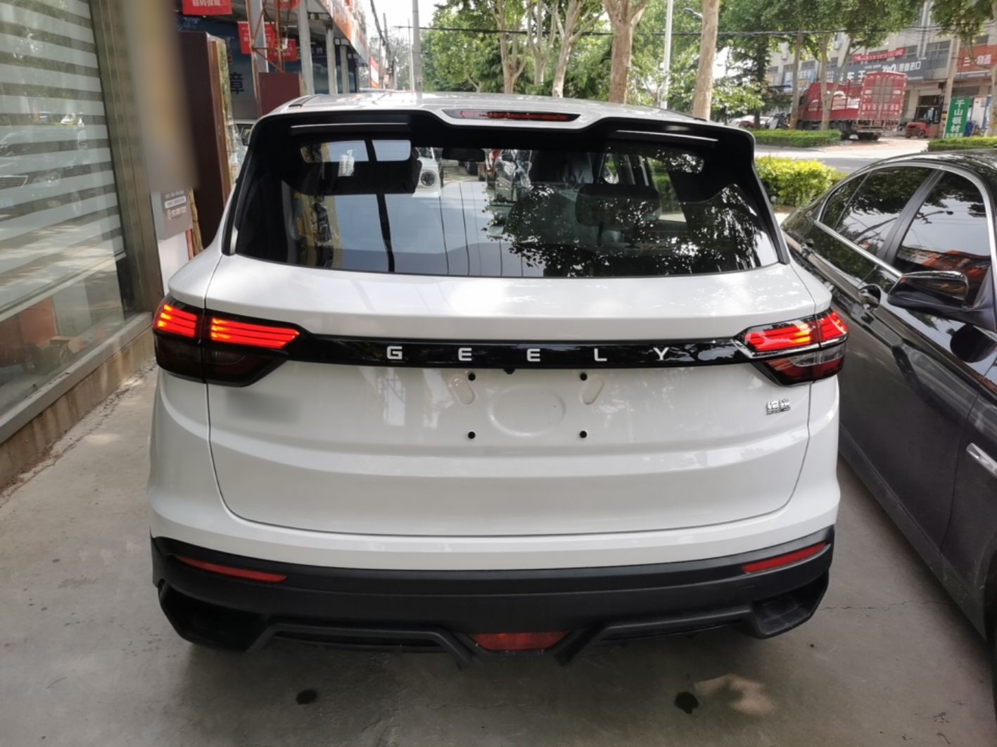 Geely Auto Coolray 2025 1.5L CVT Super Edition — снимка 5