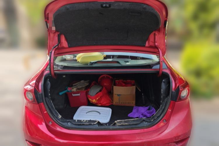 Used Mazda 3 Axela 2017 Sedan 1.5L Automatic Comfort Model Emission Standard China V
