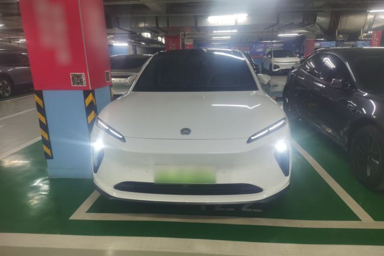 Used Nio ET5T 2023 75 kWh Touring Front