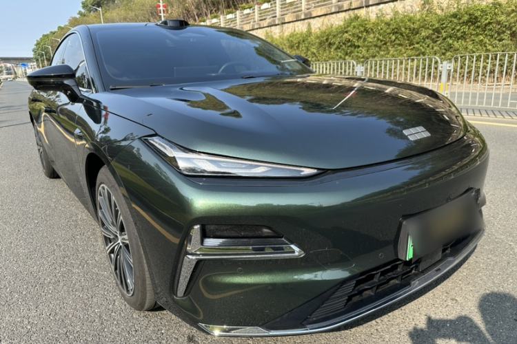 Used Geely Galaxy 8 2025 130km EM-P Starship Edition Exterior 1