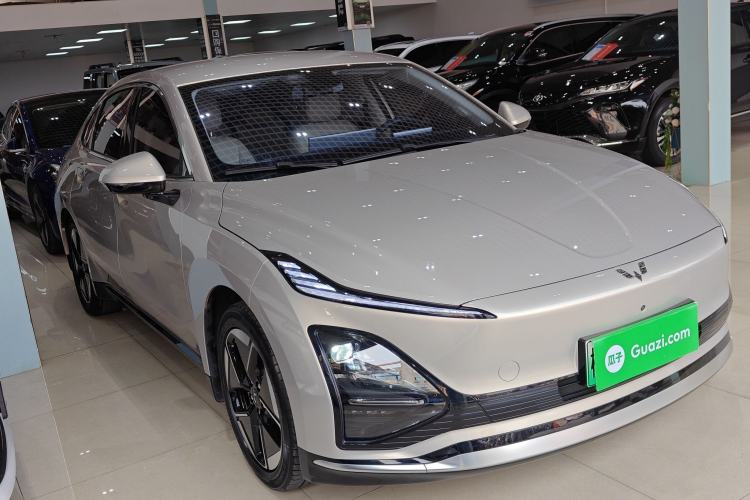 Used Wuling Xingguang 2024 Co-Creation Edition 510 Advanced Model Front Right 45 Deg