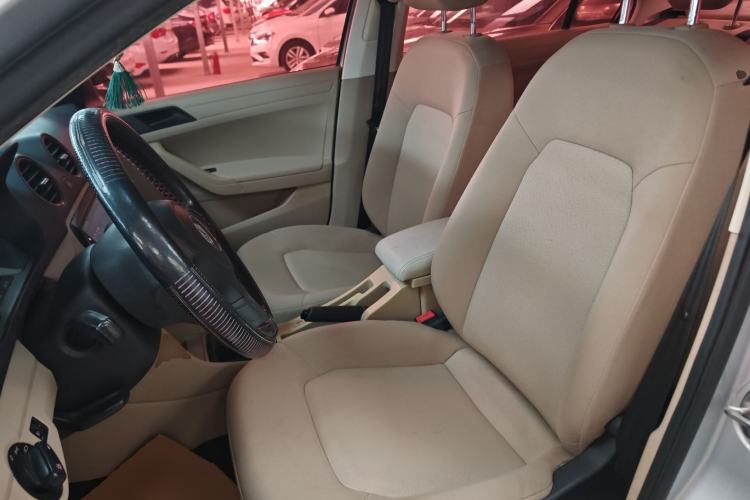 Used Volkswagen Jetta 2015 Value Edition 1.6L Manual Fashionable Style