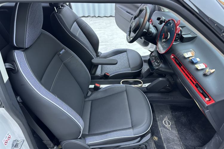 Used MINI Electric MINI COOPER 2024 456km COOPER E Classic Edition