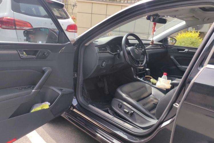 Used Volkswagen Passat 2017 330TSI DSG Prestige Edition Driver Seat