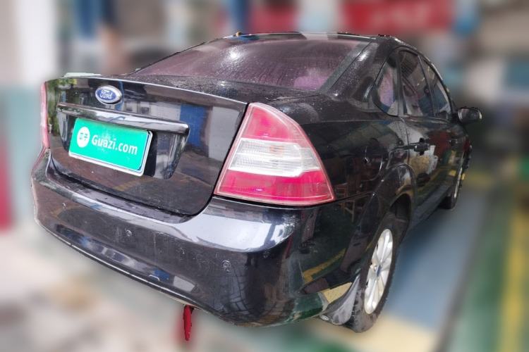 Used Ford Focus 2013 Sedan Classic 1.8L Manual Base Model
