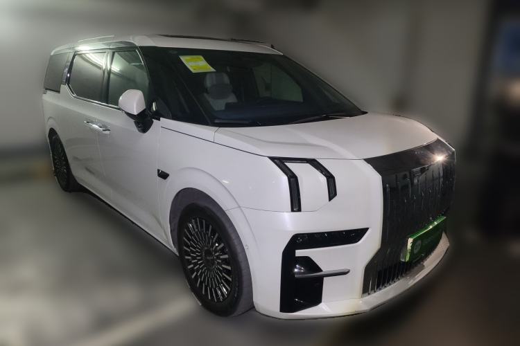 Used Zeekr 009 2022 WE Edition

