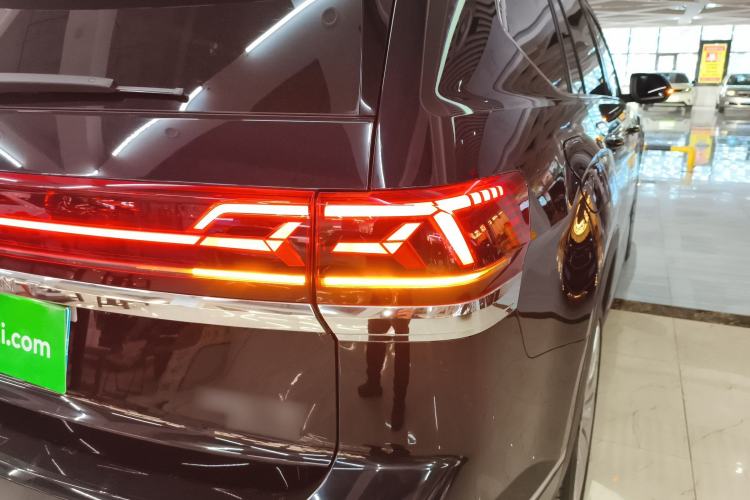 Used Volkswagen Teramont 2021 380TSI Four-Wheel Drive Prestige Flagship Edition Right Rear Taillight