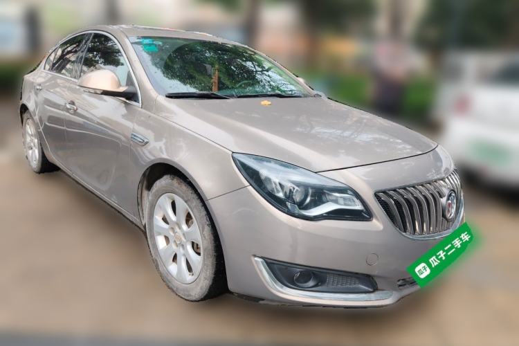 Used Buick Regal 2015 2.0L Elite Fashion Edition Front Right 45 Deg