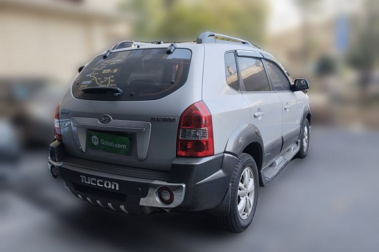 Used Hyundai Tucson 2009 2.0L Manual Two-Wheel Drive Fashion Edition
