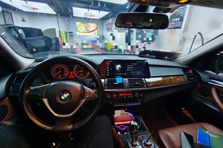 Used BMW X5 2013 xDrive35i Luxury Model Center Console