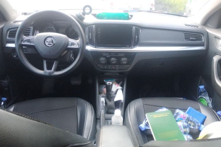 Used Skoda Kamiq 2021 1.5L Automatic Comfort Edition Center Console