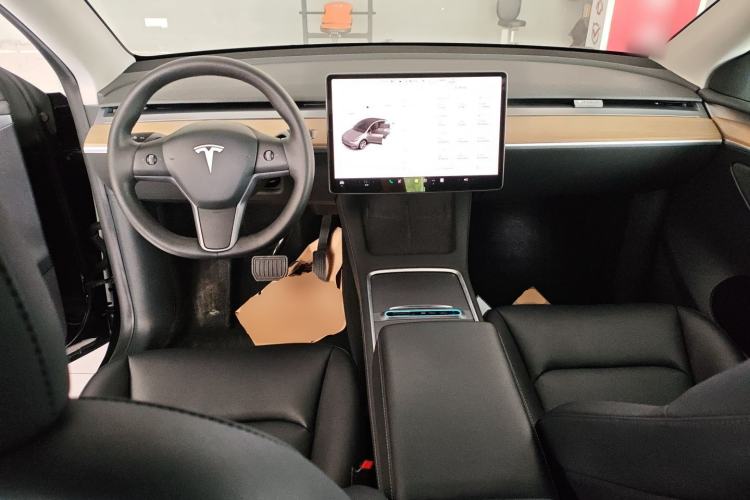 Used Tesla Model Y 2022 Long-Range All-Wheel-Drive Version