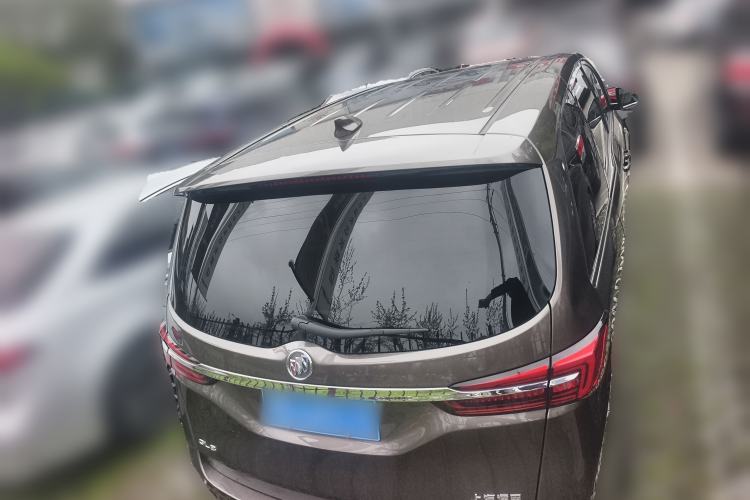 Used Buick GL8 2023 Facelifted Land Cruiser Executive Luxury Version