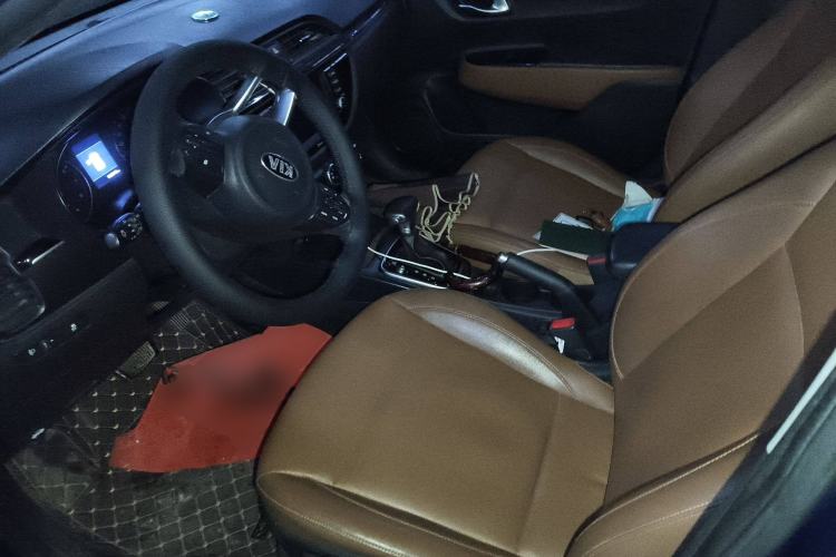 Used Kia KX Cross 2017 1.4L AT GLS