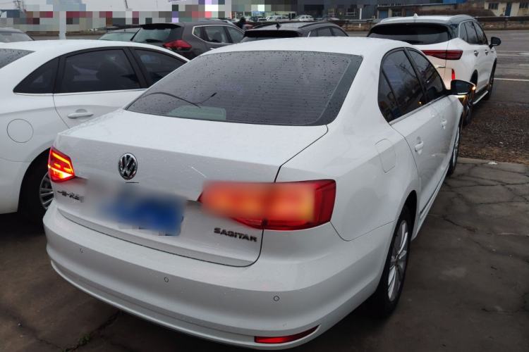 Used Volkswagen Sagitar 2015 1.6L Manual Comfort Model Rear Right 45 Deg