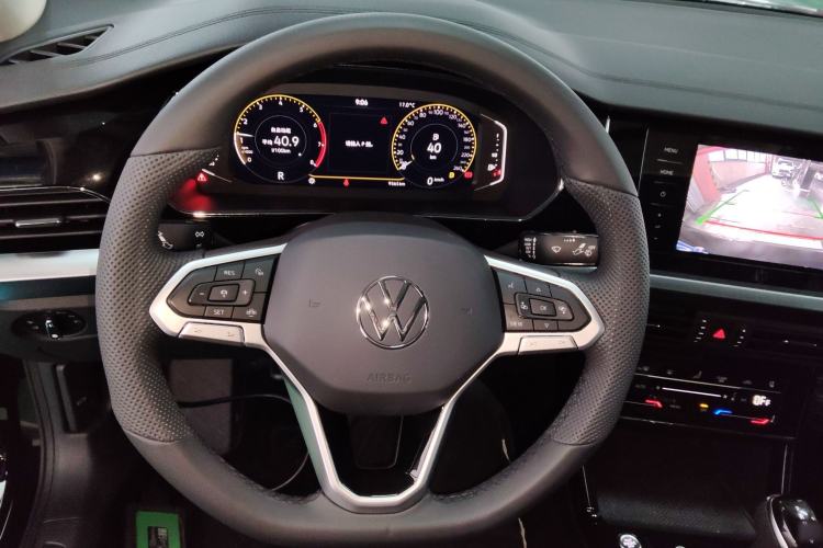 Used Volkswagen Passat 2025 Premium Version 380TSI Dragon Edition Steering Wheel