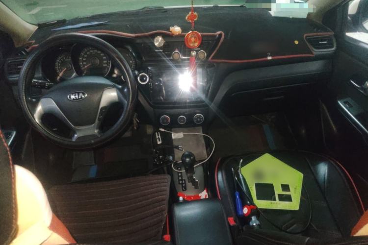 Used Kia K2 2015 Sedan 1.4L Automatic GLS Center Console