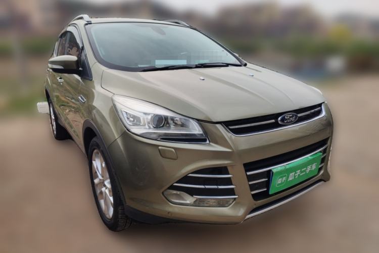 Used Ford Kuga 2013 2.0L GTDi Four-Wheel-Drive Sport Model Front Right 45 Deg