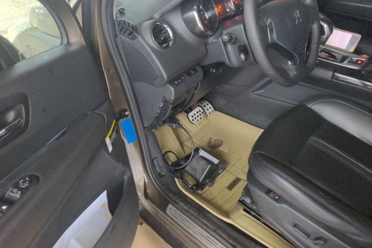 Used Peugeot 3008 2015 1.6THP Automatic Trend Edition Driver Seat