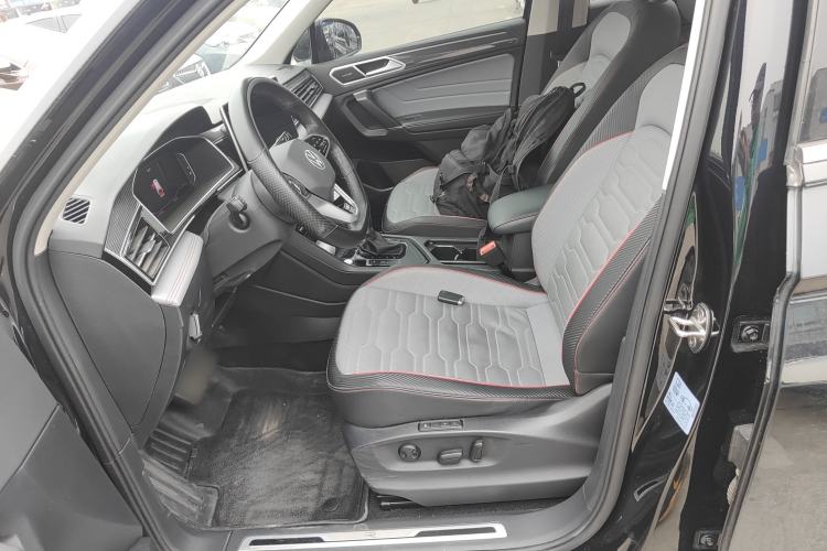 Used Volkswagen Tiguan L 2023 Restyled 330TSI Automatic Two-Wheel Drive R-Line Flagship Edition Left Front Seat