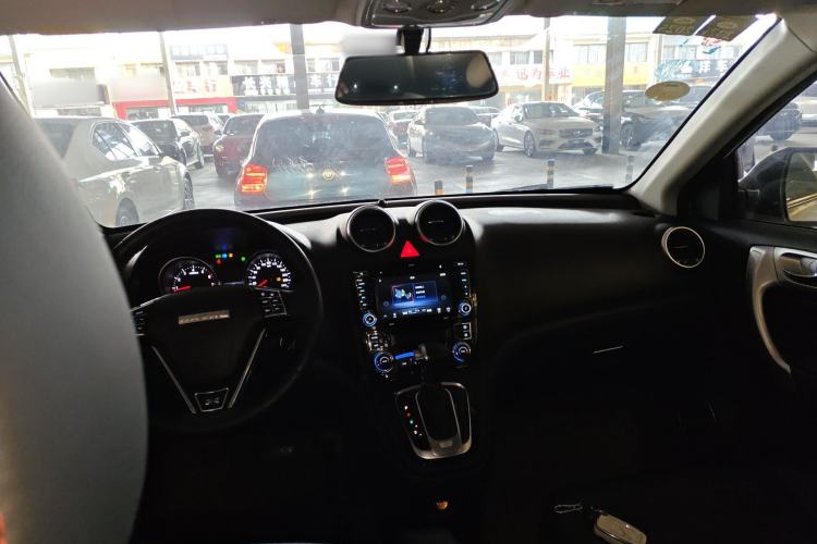 Used Haval H6 2016 Upgraded Model 1.5T Automatic Two-Wheel Drive Elite Version
