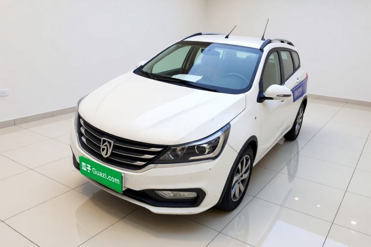 Used Baojun 310W 2017 1.5L Manual Fashion Model China V Guazi used car, China used car export, Used car for sale, Used Baojun cars, Cheapest cars for sale