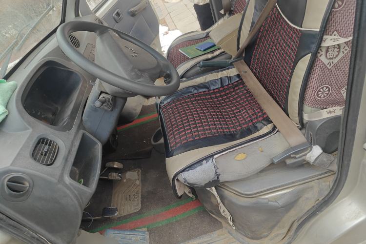 Used Wuling Zhiguang 2010 1.1L New Edition Practical Short-Body LXA
