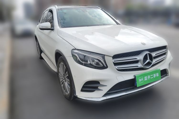 Used Mercedes-Benz GLC 2017 GLC 260 4MATIC Dynamic Edition Front Right 45 Deg