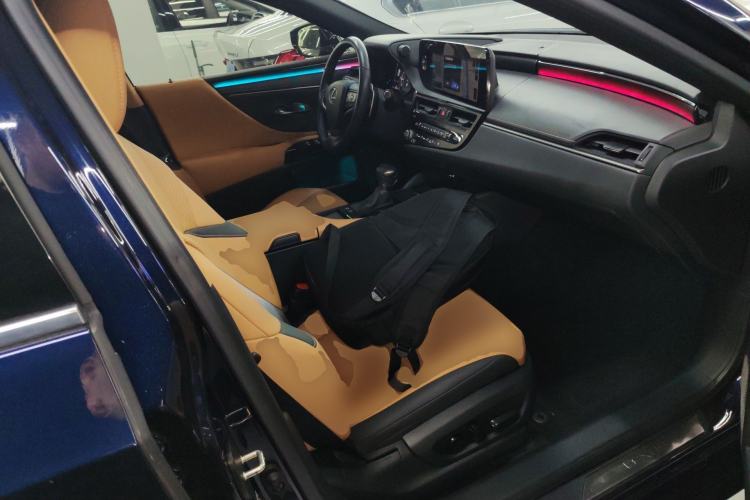 Used Lexus ES 2022 200 Excellence Edition