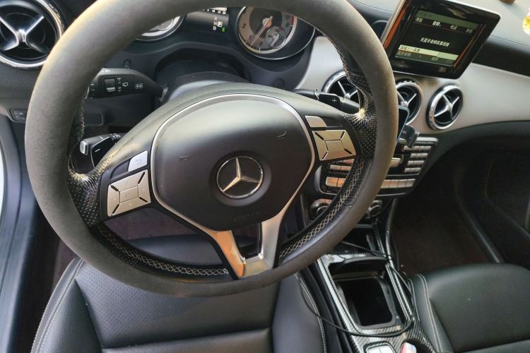 Used Mercedes-Benz GLA 2015 GLA 220 4MATIC Luxury Model